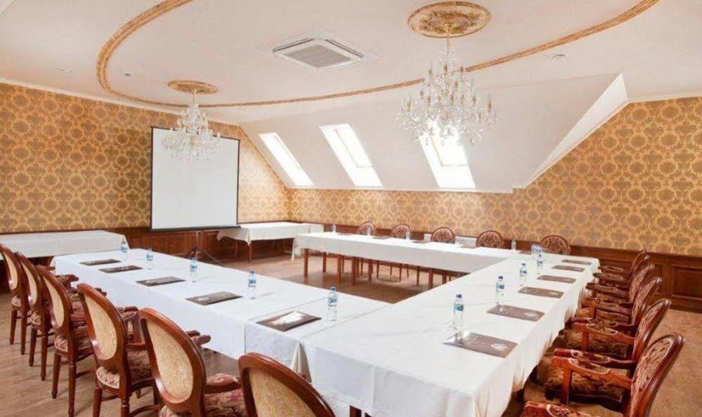 Senator Gran Via Hotel Bedziemysl Luaran gambar